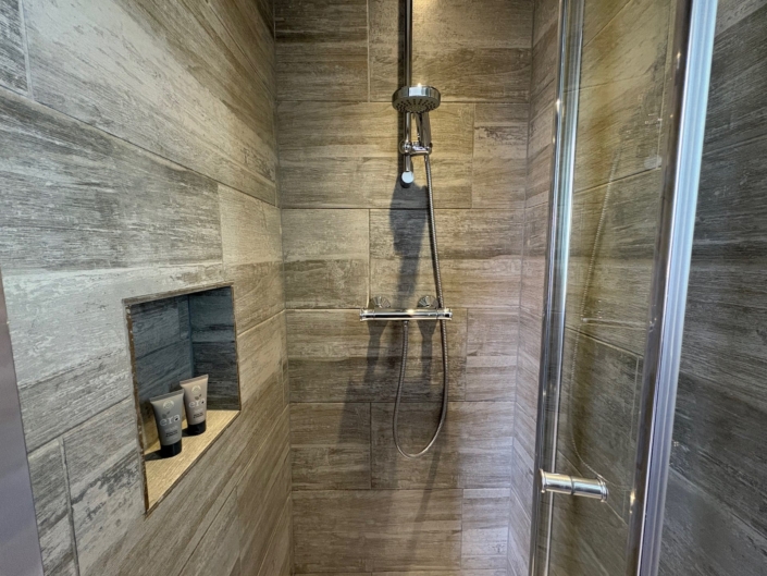Room 7 Shower